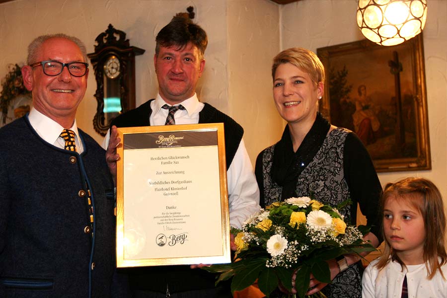 Familie-Sax-Auszeichnung-Klosterhof-Gutenzell-900x600